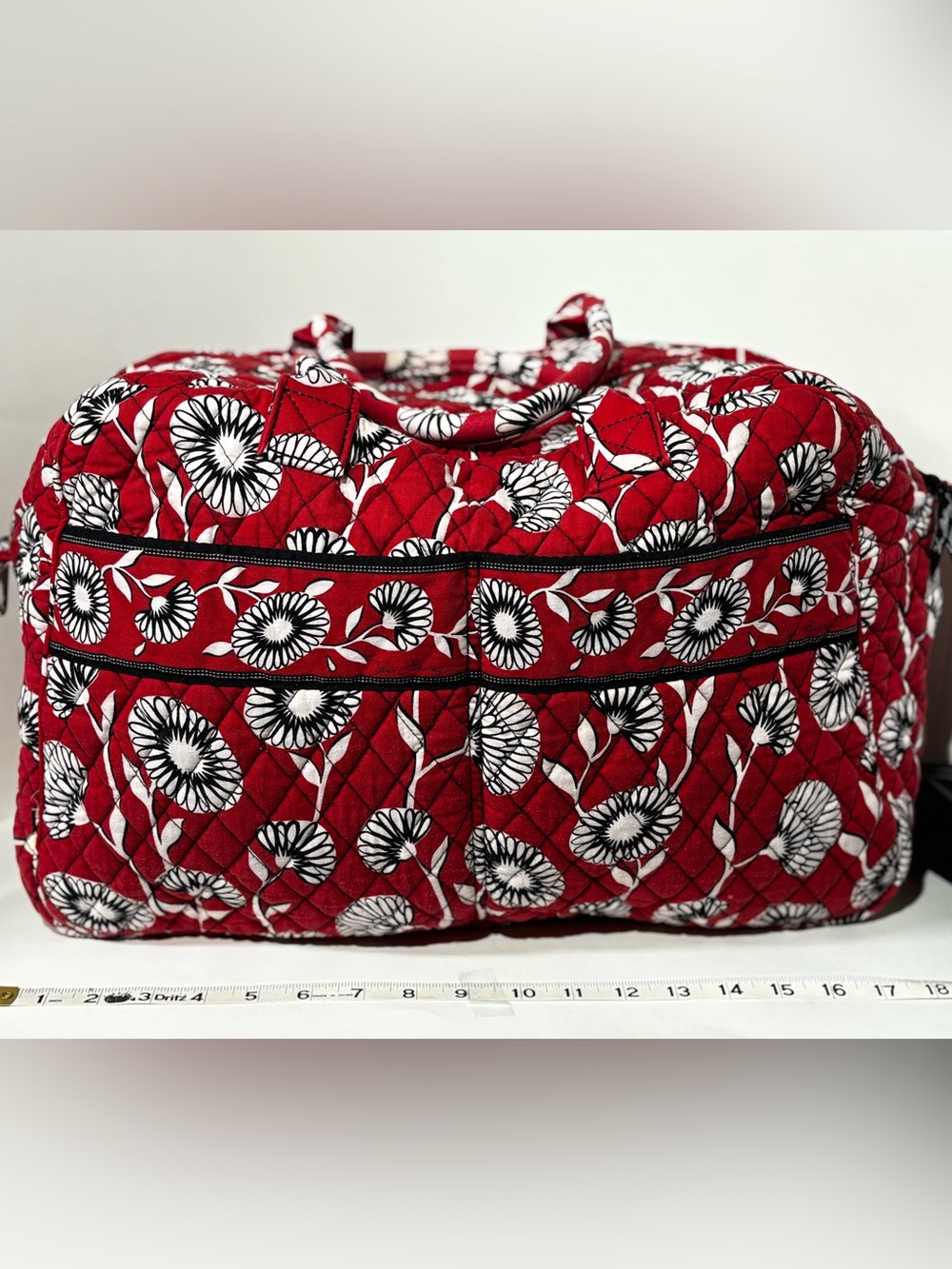 *Retired* 2011 Vera Bradley “Deco Daisy” Weekender